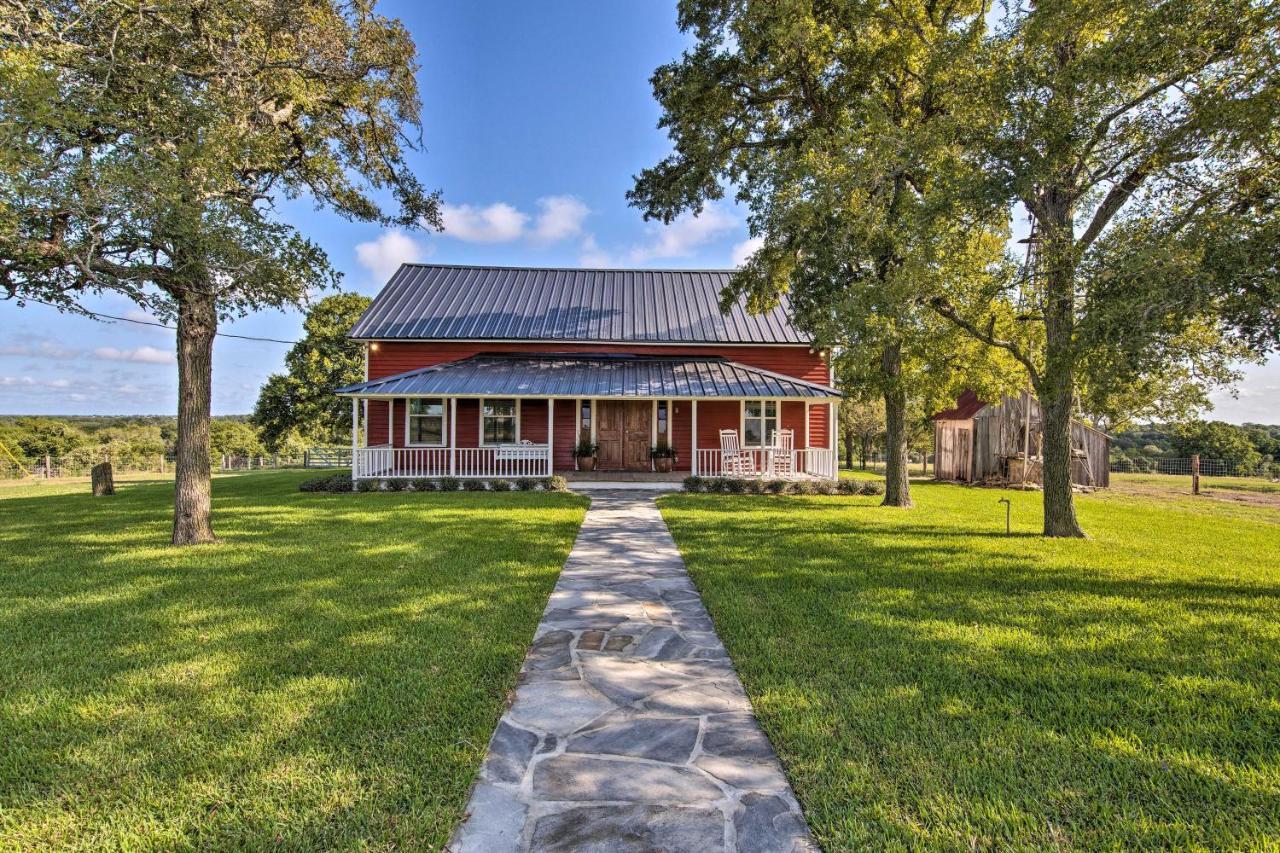 Peaceful Schulenburg Farmhouse With Fire Pit And Grill Eksteriør billede